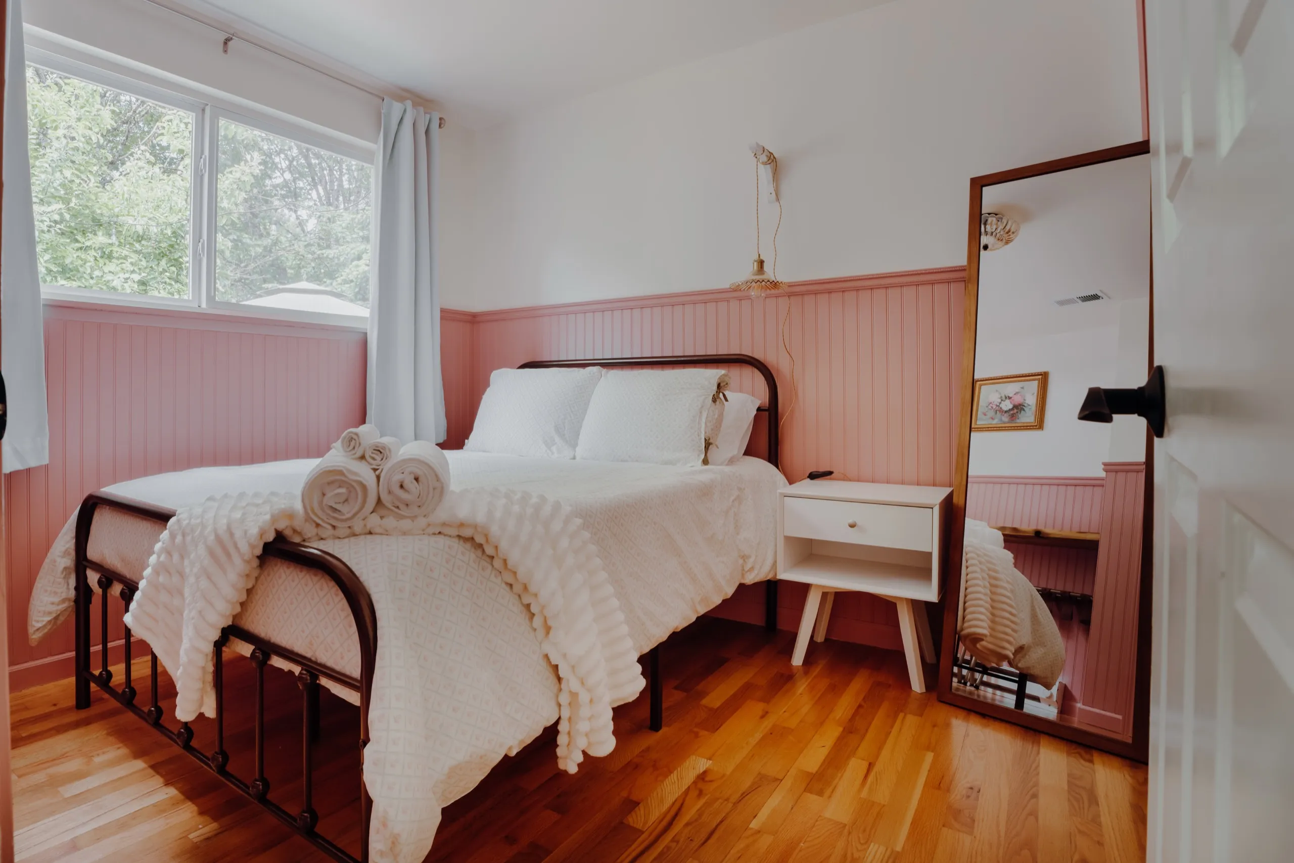 Pink bedroom
